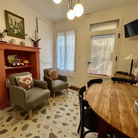 Holiday home La Maison Des Ecoliers