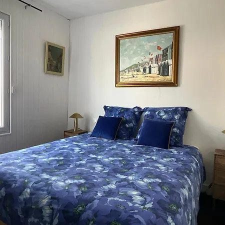 Holiday home La Maison Des Ecoliers Deauville